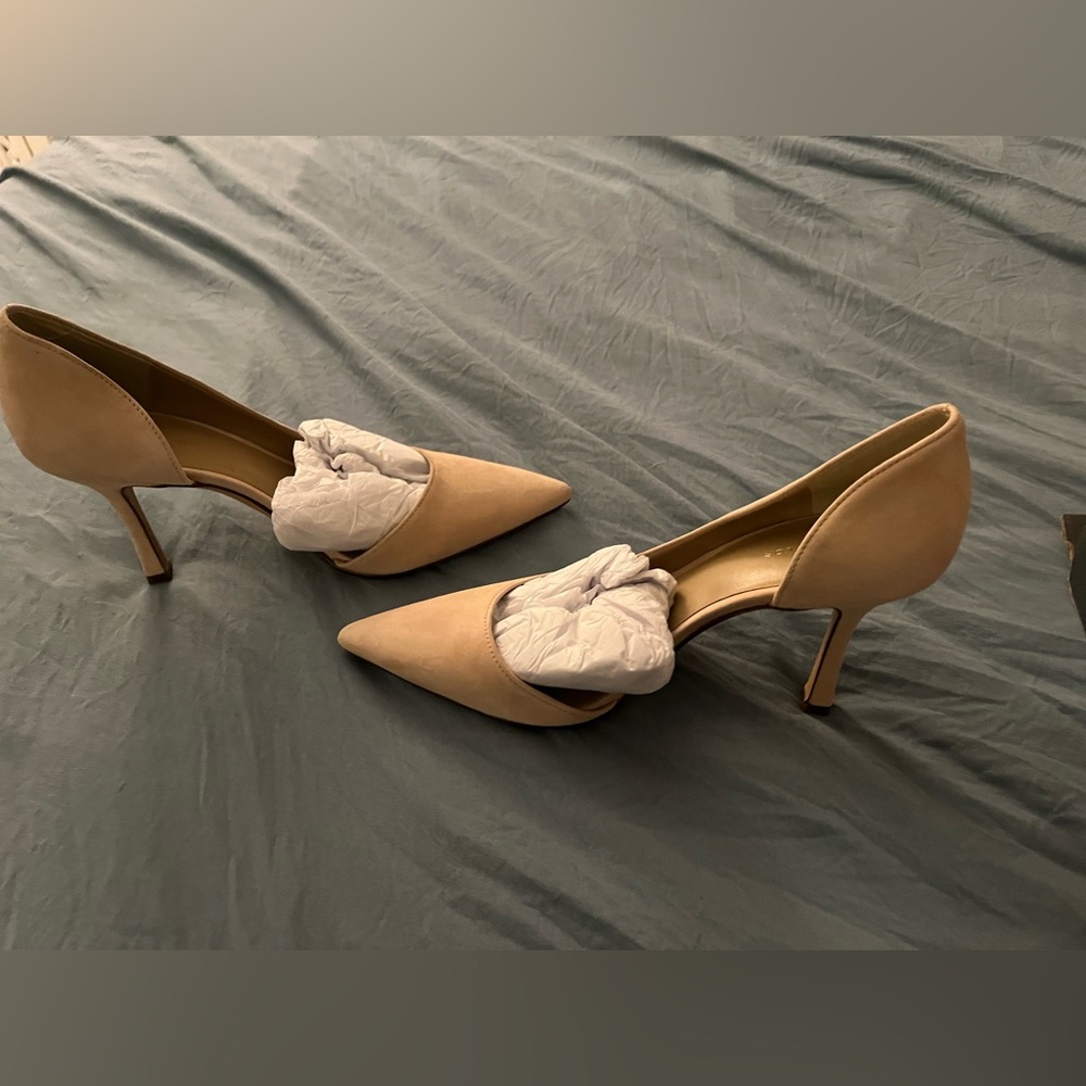 Nice! Brand New! Never worn Ann Taylor heels.